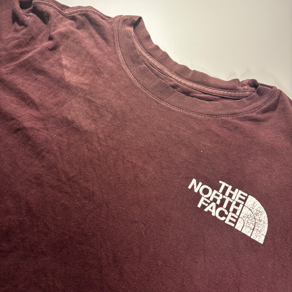 The North Face T-Shirt Mens Medium‎ Burgundy Maroon Short Sleeve Logo Tee